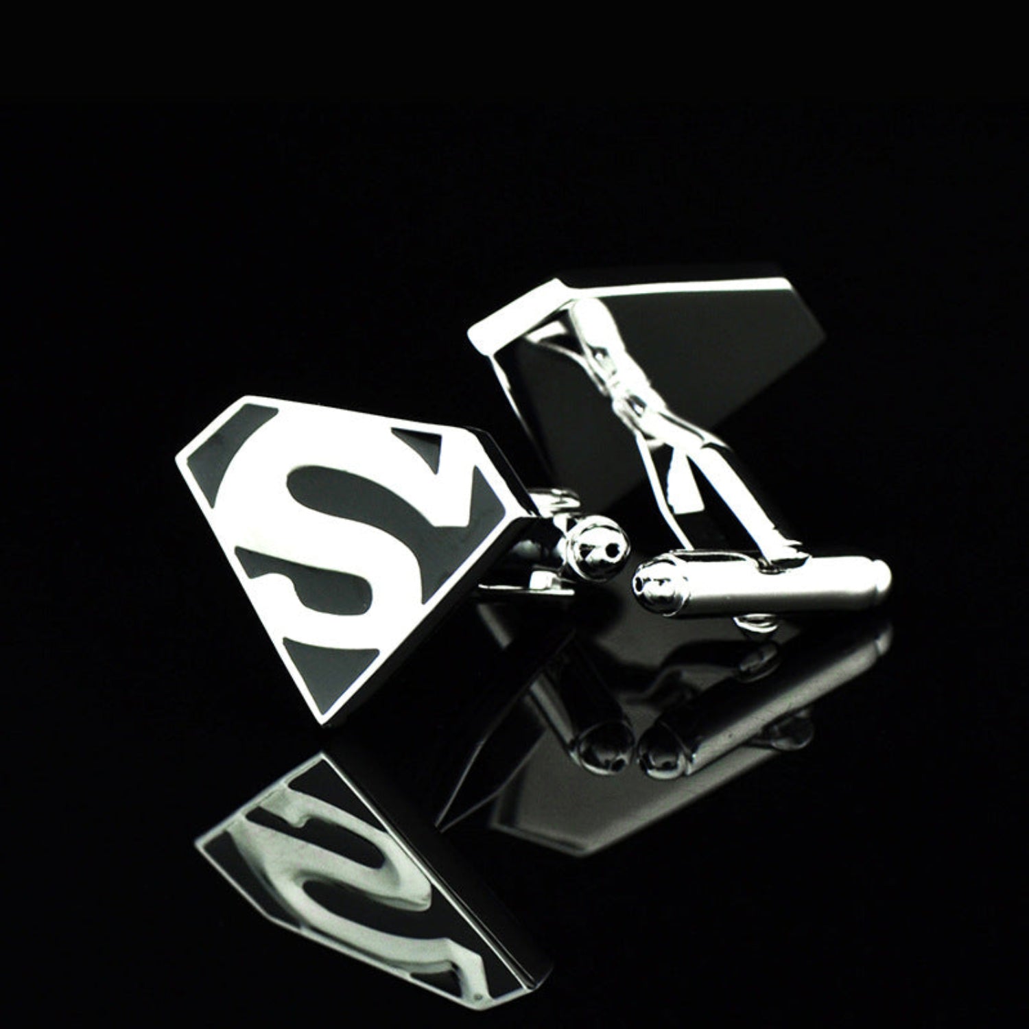 Superman Shield Logo Men's Cufflinks JLTMC0003