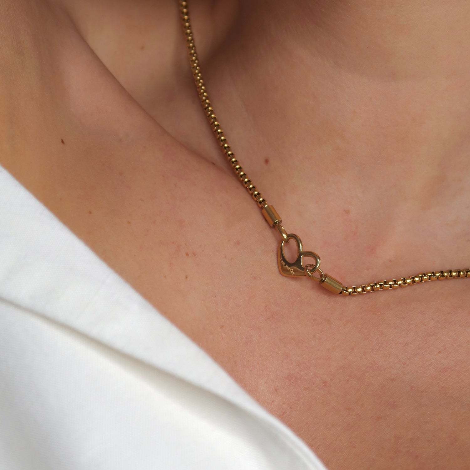 Hollow Heart "I Am Worthy" Pendant Chain Necklace JLTN1230