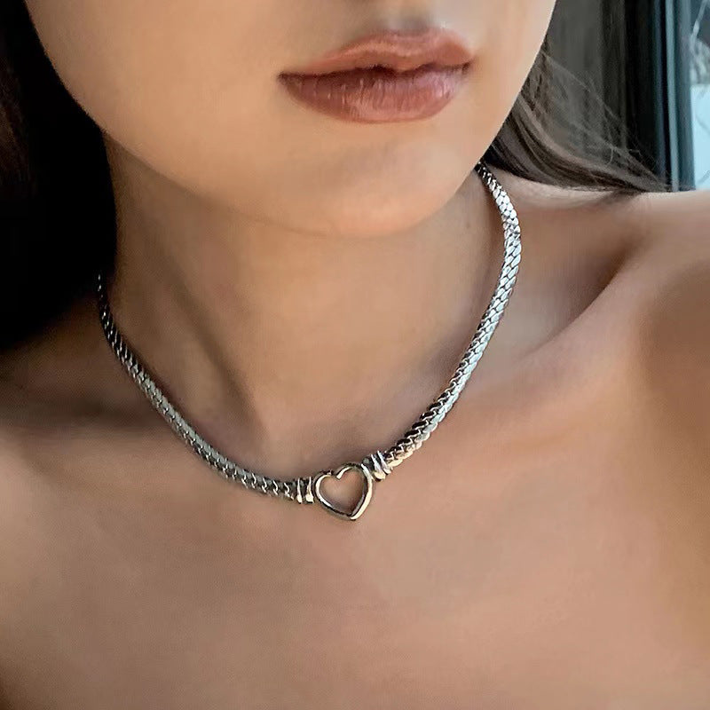 Stylish Silver Chain Necklace with Romantic Heart JLTN1349