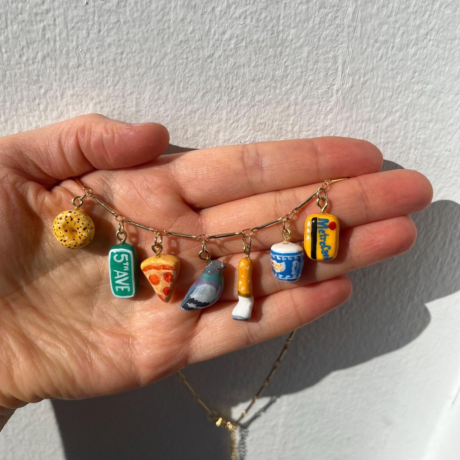 NYC-themed charm necklace JLTN1722