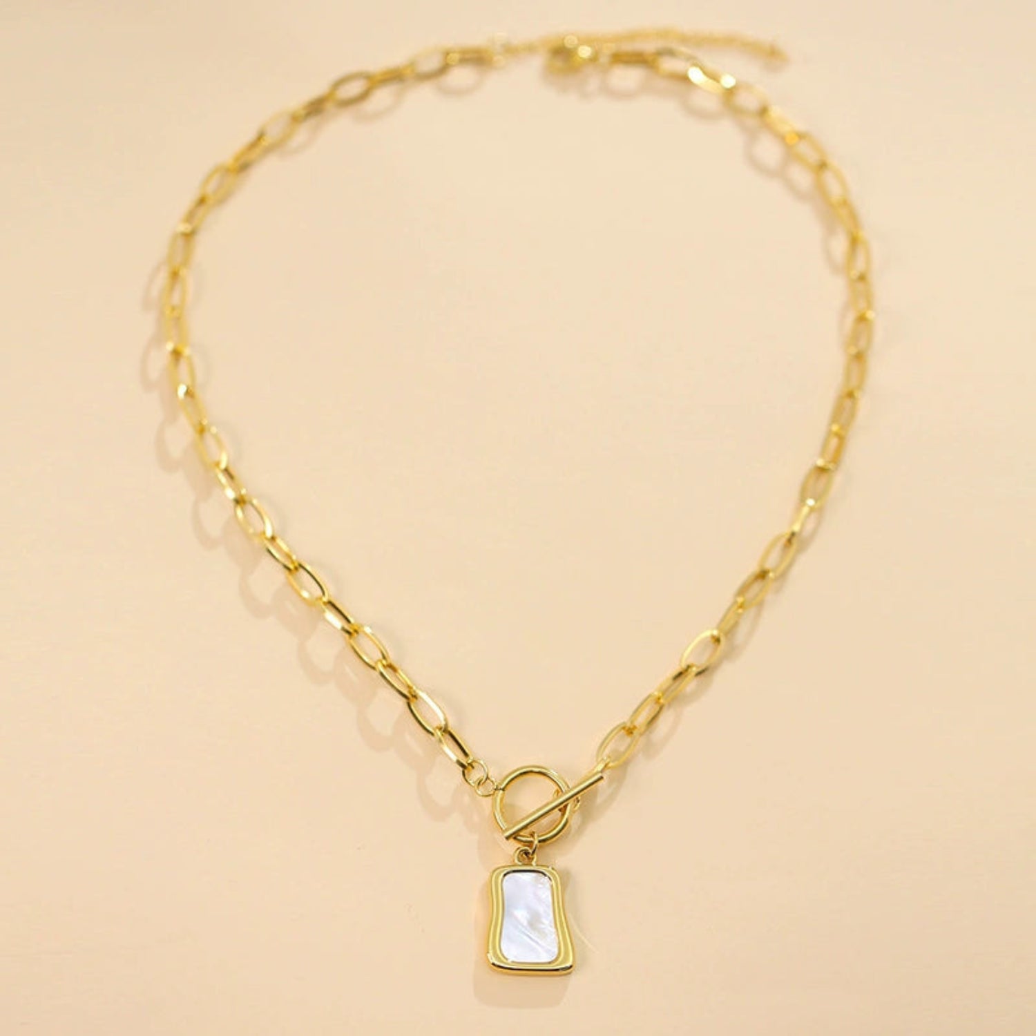 Gold Rectangle Shell Toggle Necklace JLTN1737