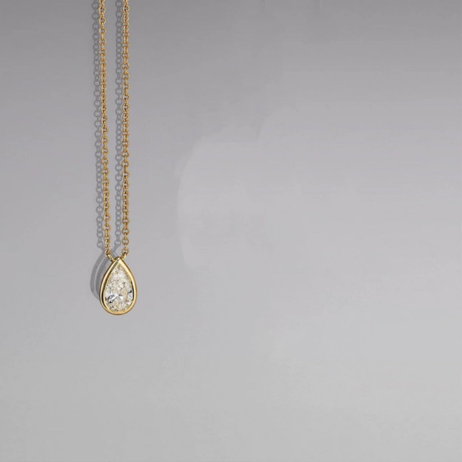 Gold Pear-Cut Solitaire Necklace JLTN1758