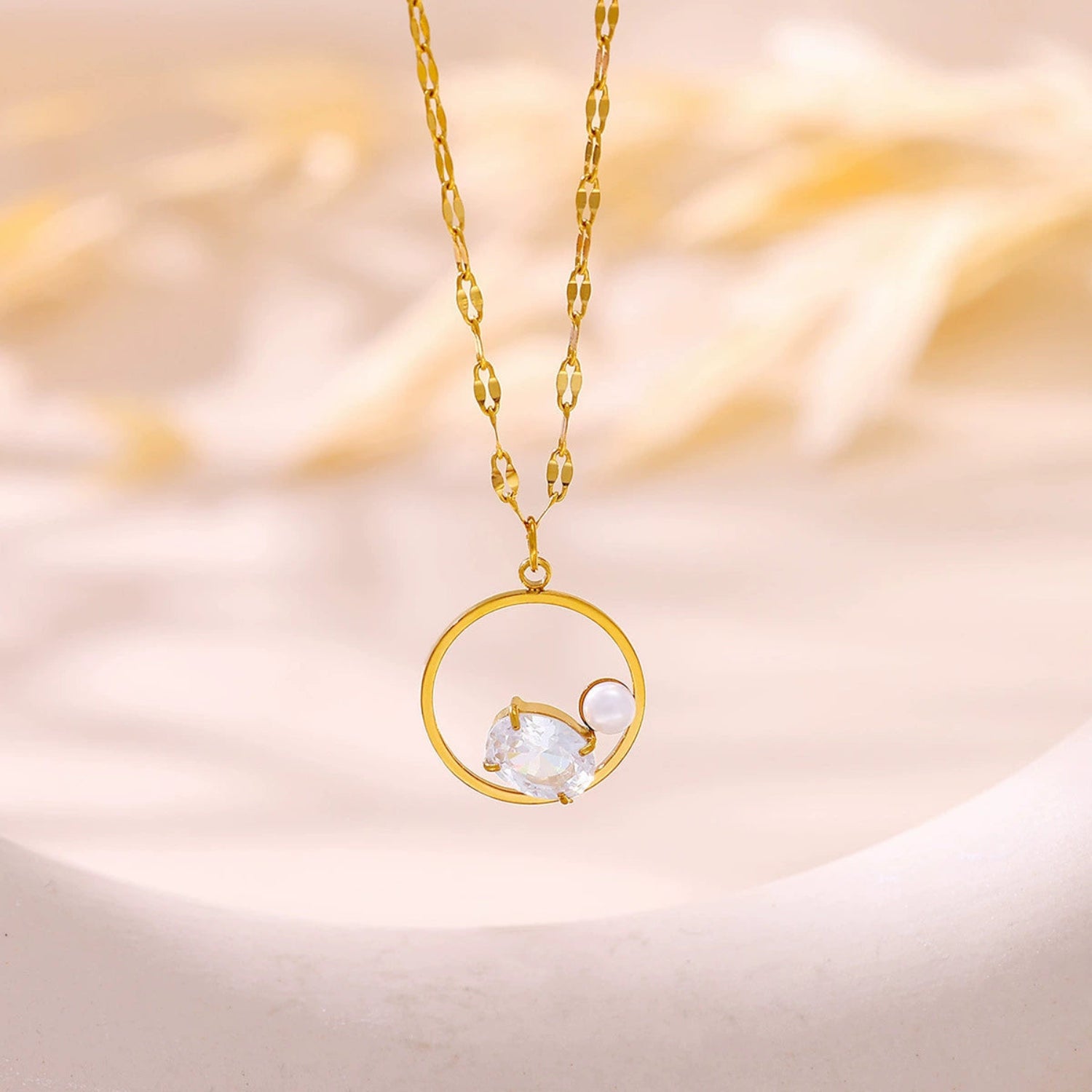 Gold Crystal Pearl Circle Necklace JLTN1778