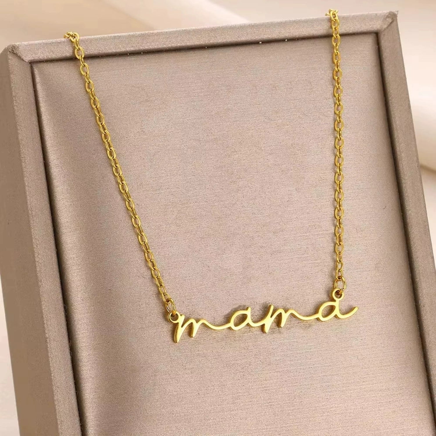 Gold Mama Script Necklace JLTN1786