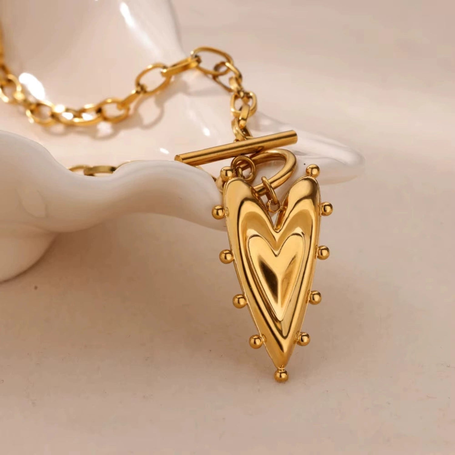 Gold Heart Toggle Necklace JLTN1796