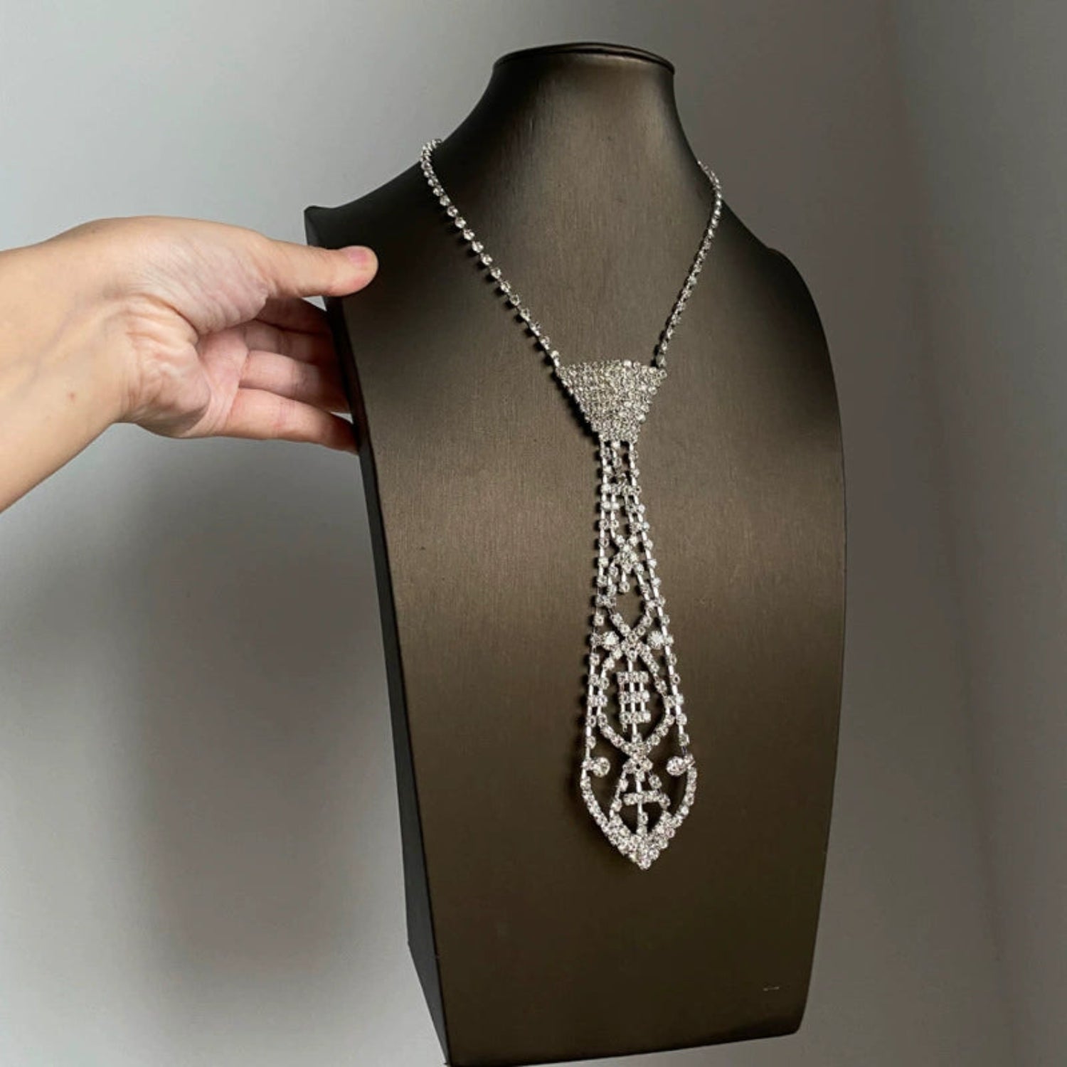 Silver Crystal Tie Necklace JLTN1811