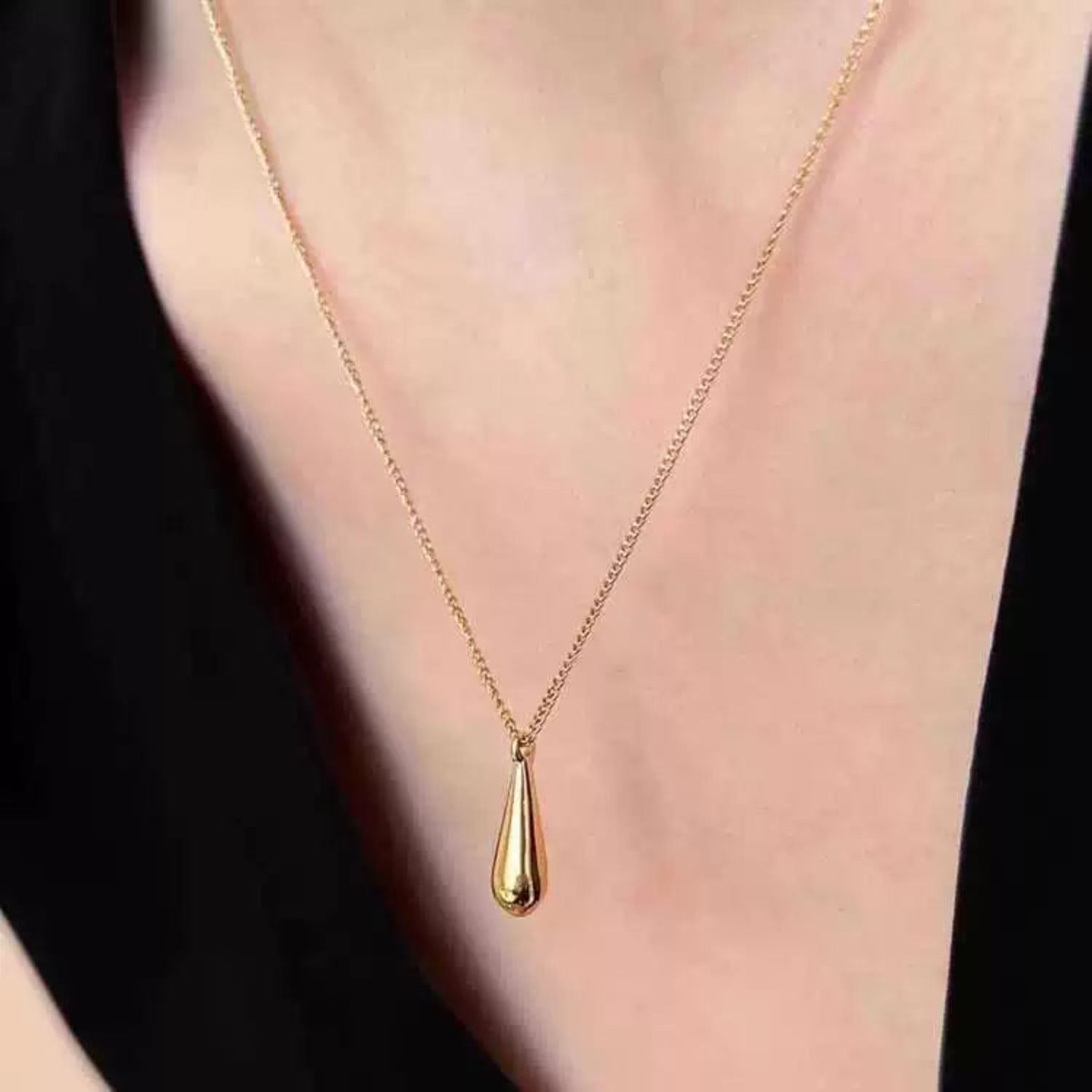 Gold Teardrop Minimalist Pendant Necklace JLTN1824
