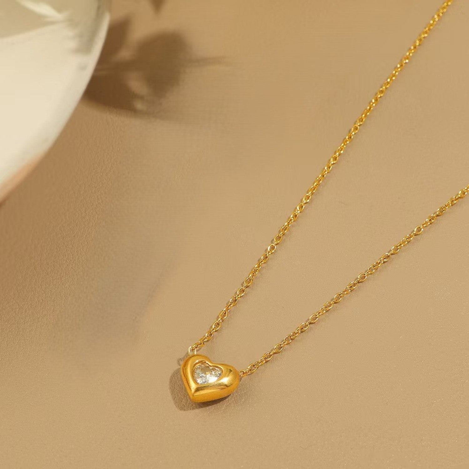 Gold Heart Pendant Necklace JLTN1895