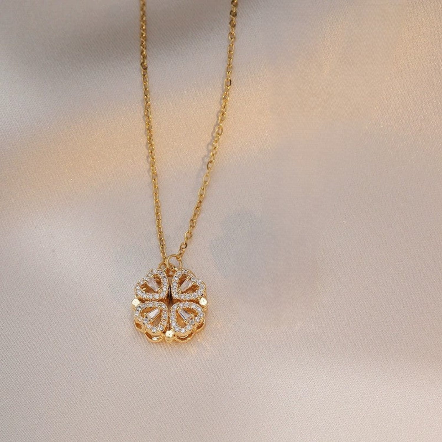 Gold Four-Leaf Clover Crystal Necklace JLTN1923