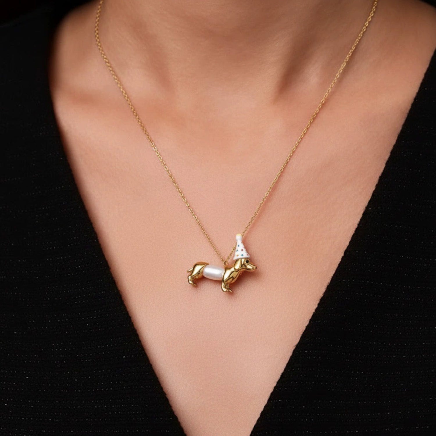 Dachshund Party Hat Pearl Necklace JLTN1937