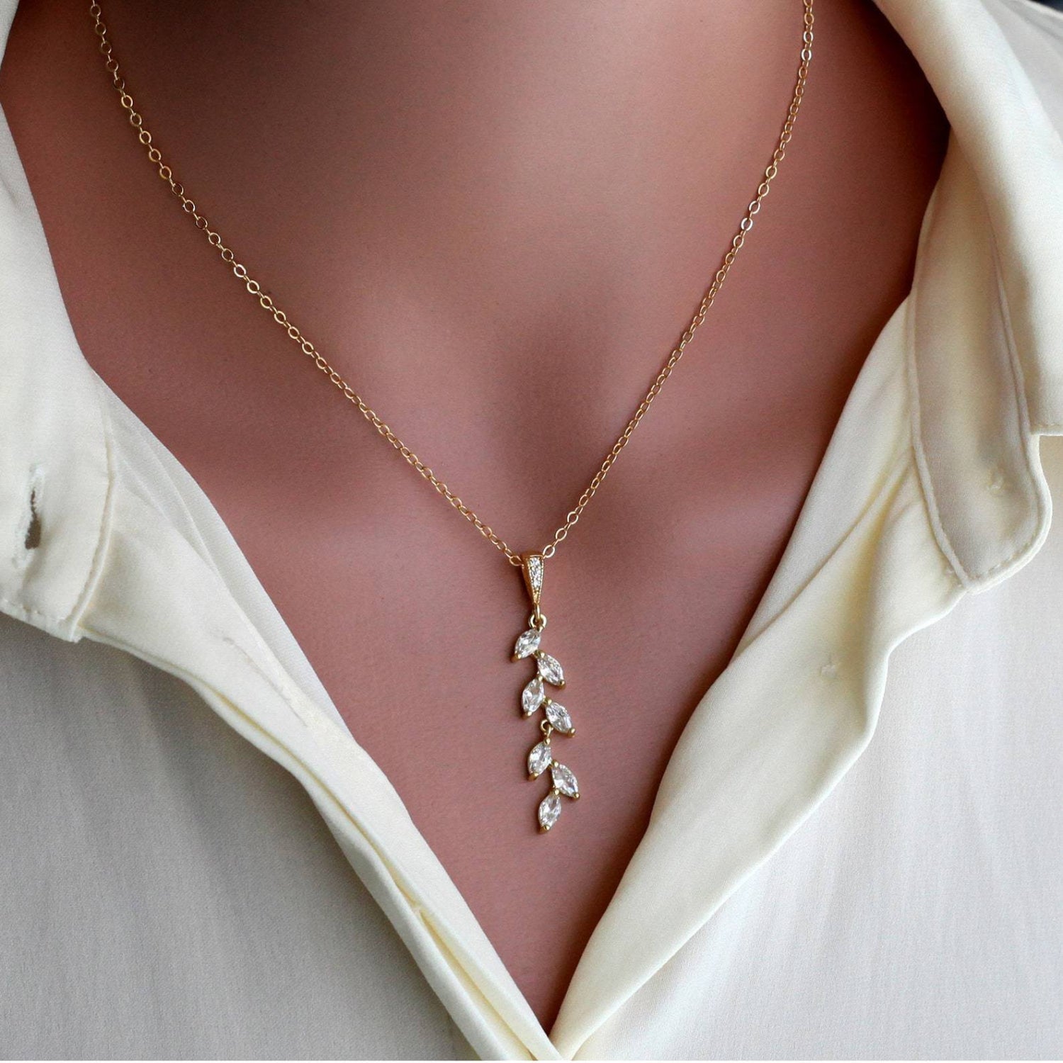 Gold Vine Crystal Leaf Necklace JLTN1949