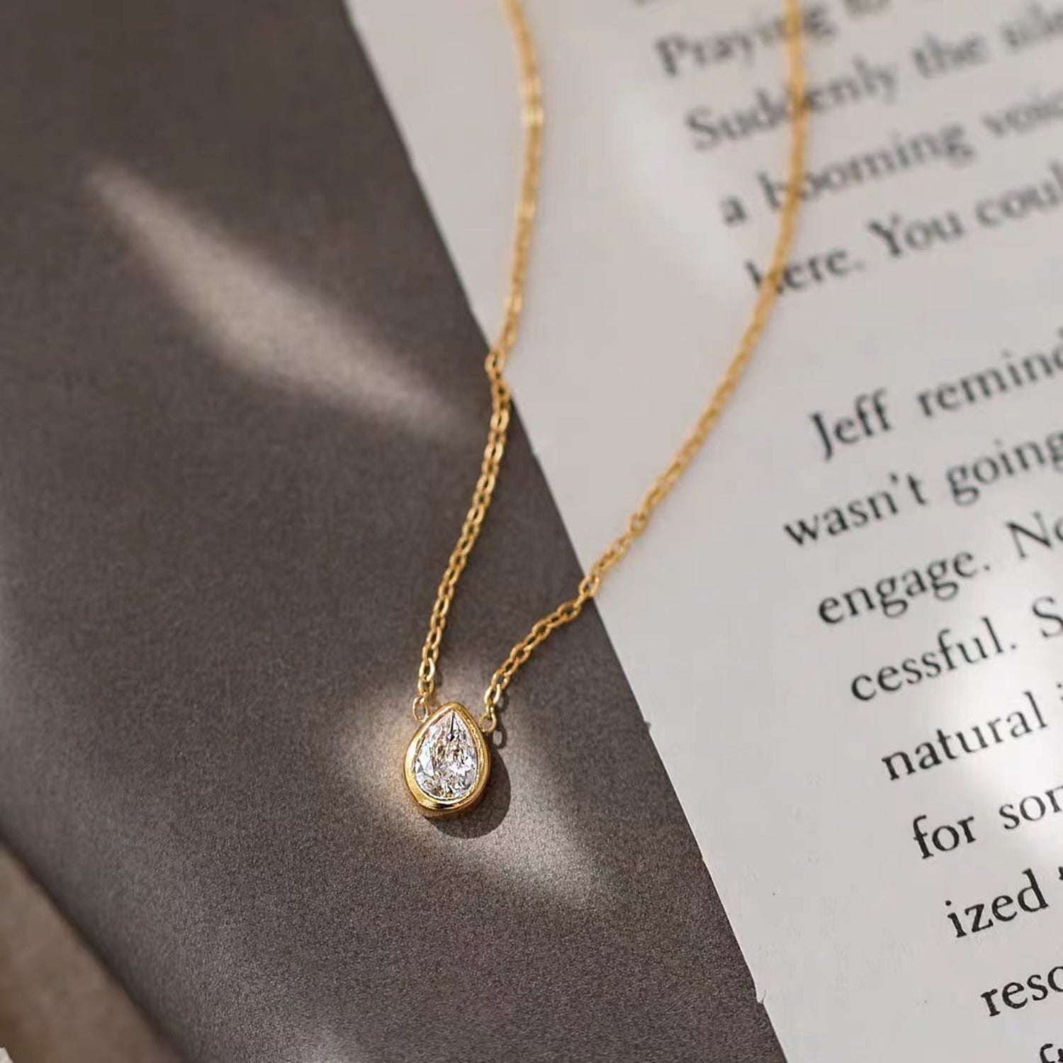 Gold Teardrop Crystal Necklace JLTN1983