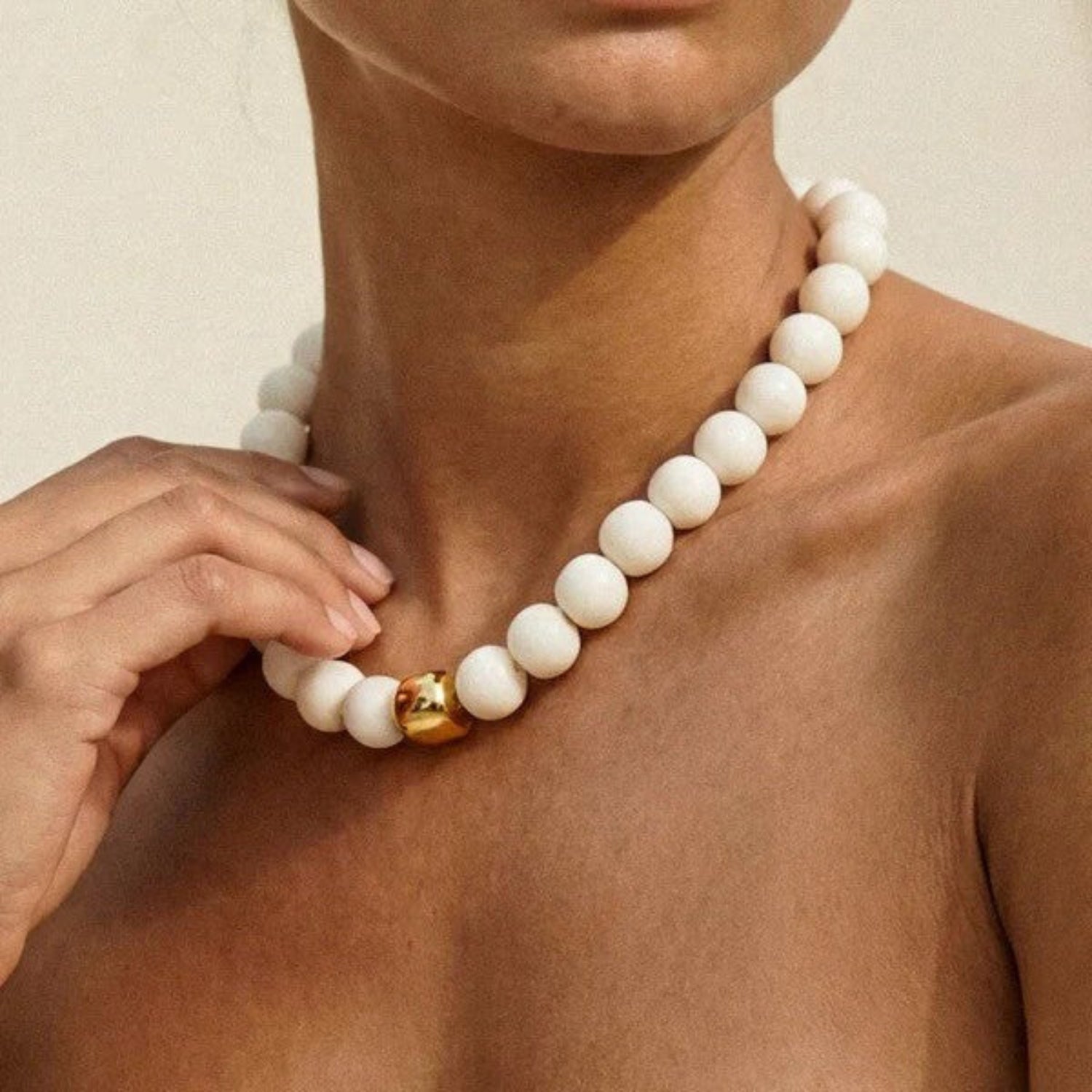 White Chunky Gold Bead Necklace JLTN1996