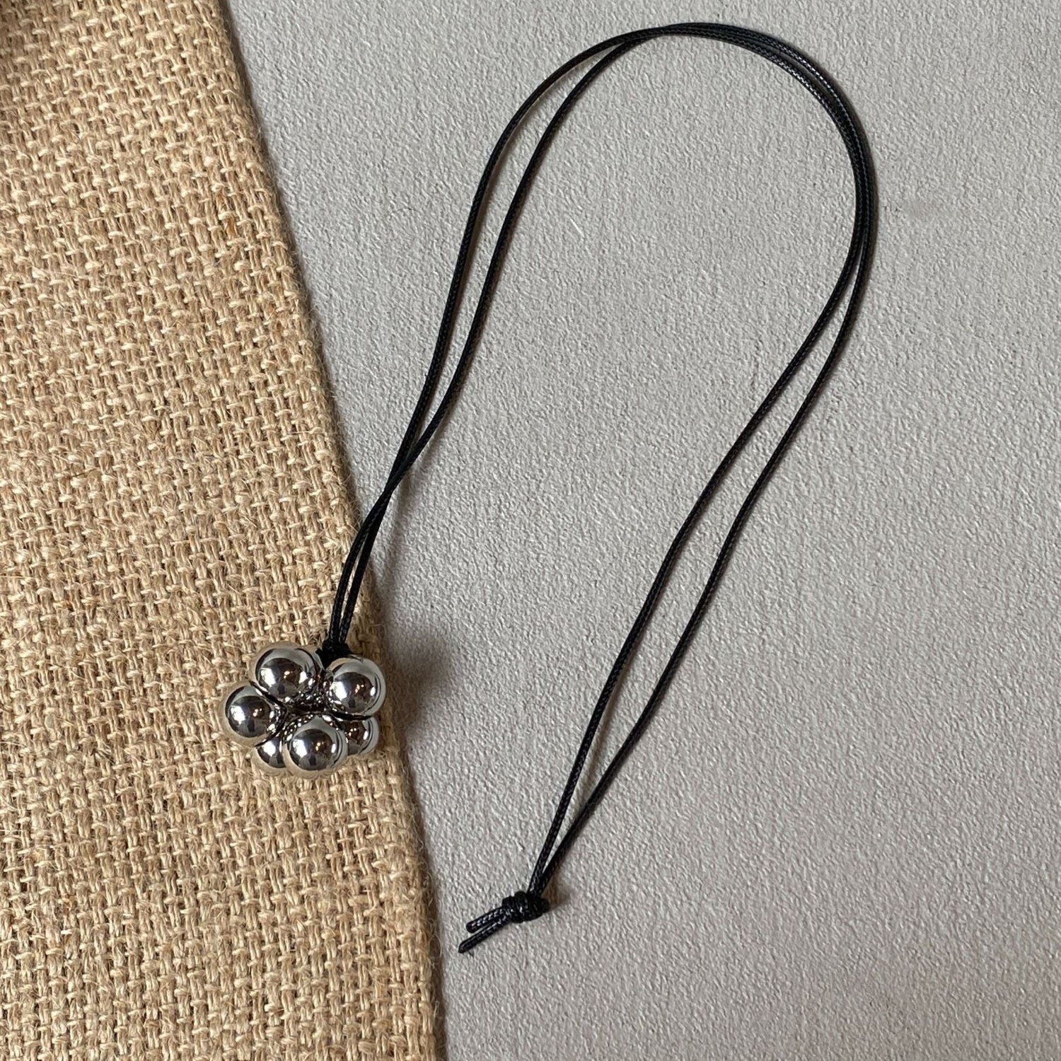 Silver Beaded Flower Cord Necklace JLTN2001