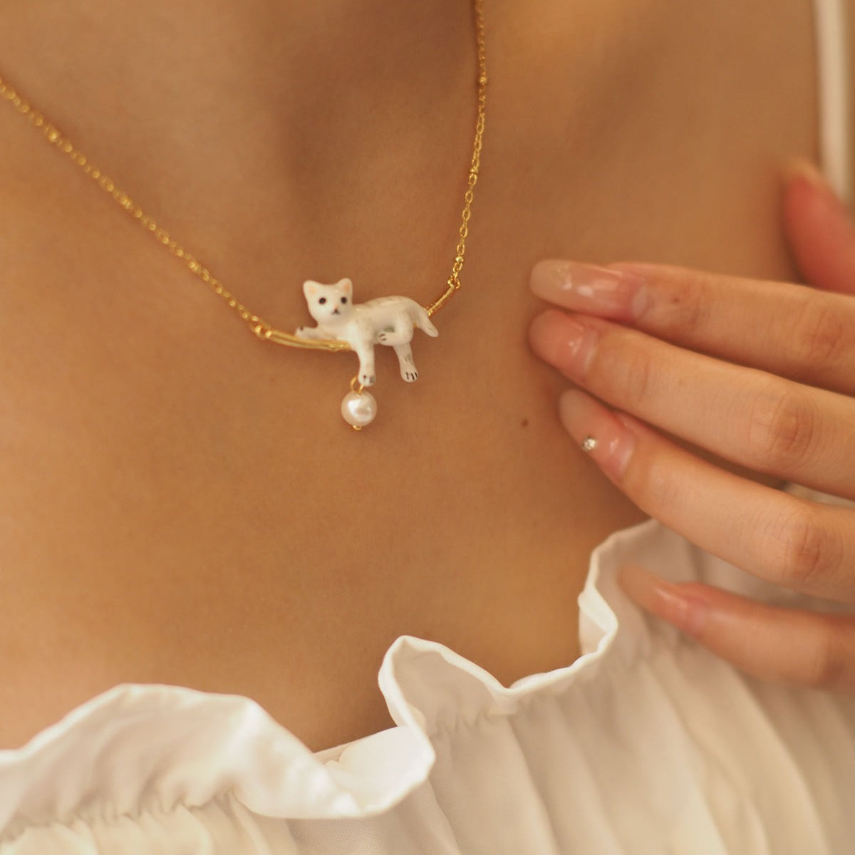 Gold White Cat Pearl Necklace JLTN2008