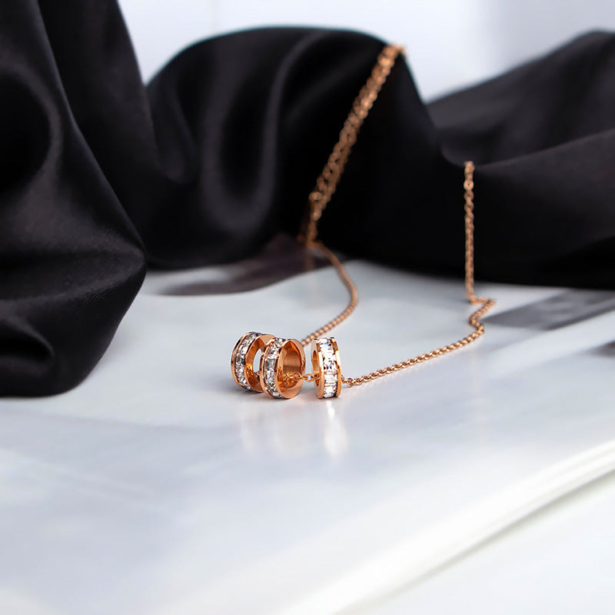 Rose Gold Double Ring Pendant Necklace JLTN2085