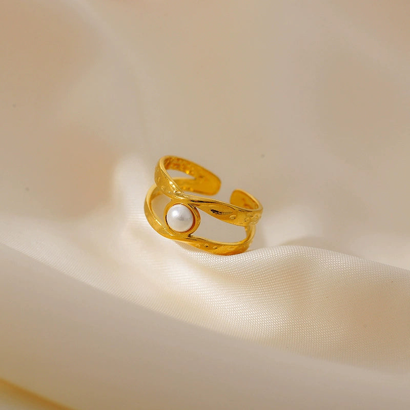 Elegant Gold Open Ring with Pearl Accent JLTR0473
