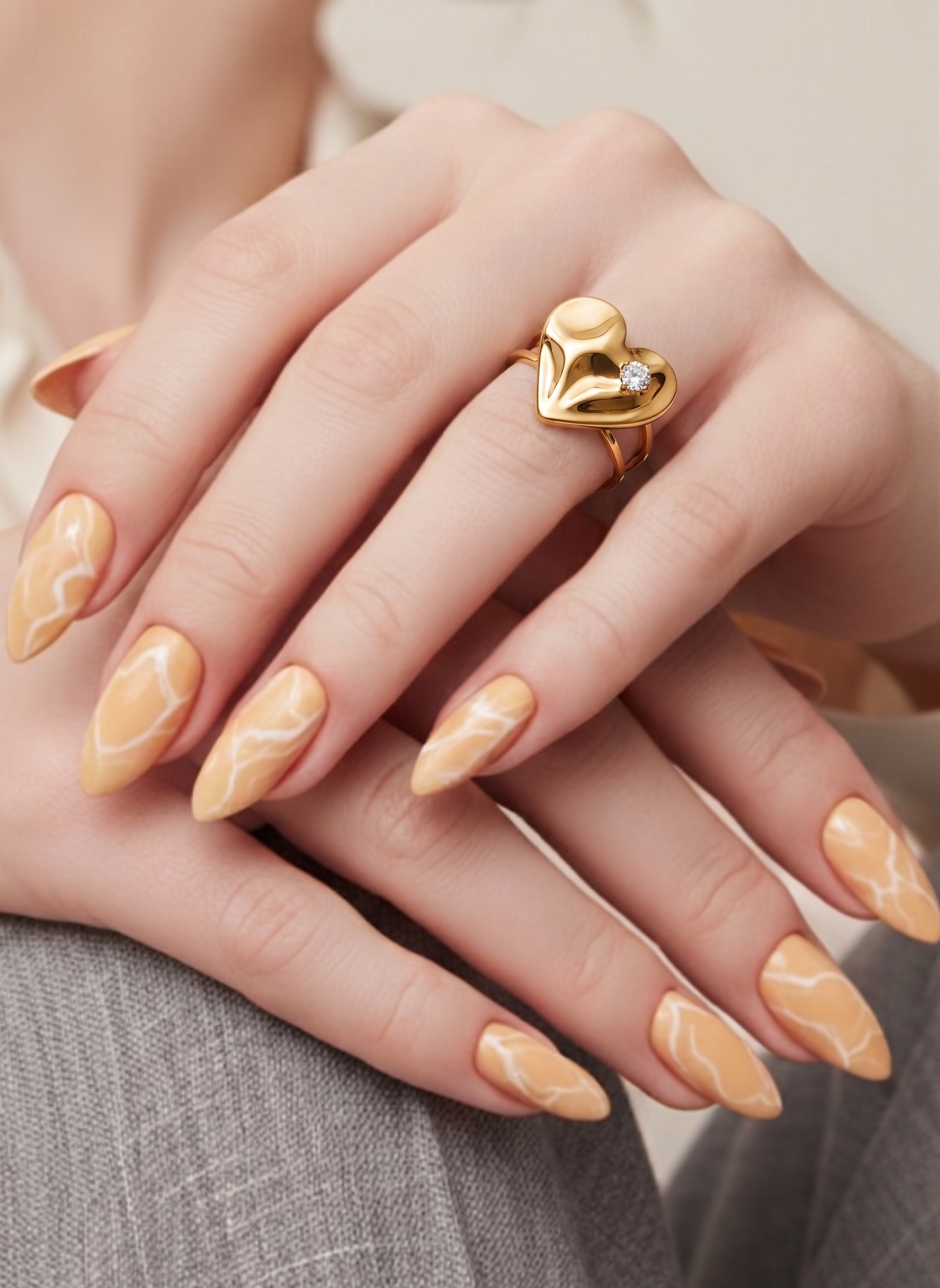 Golden Molten Lava Heart JLTR0557