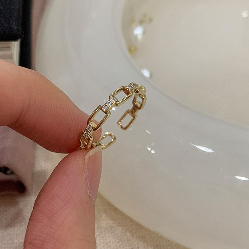 Chunky Chain Link Ring with Crystals JLTR0561