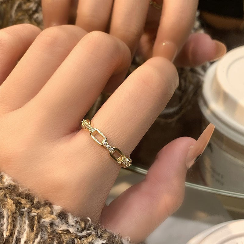 Chunky Chain Link Ring with Crystals JLTR0561