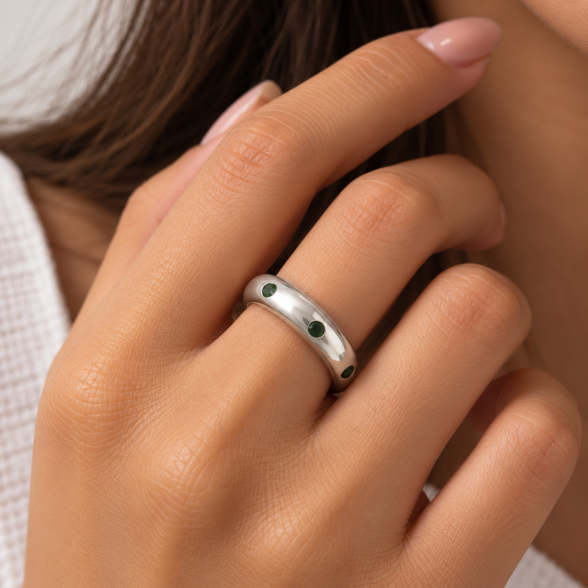 Sterling Silver Band with Green Gemstone Accents JLTR0582