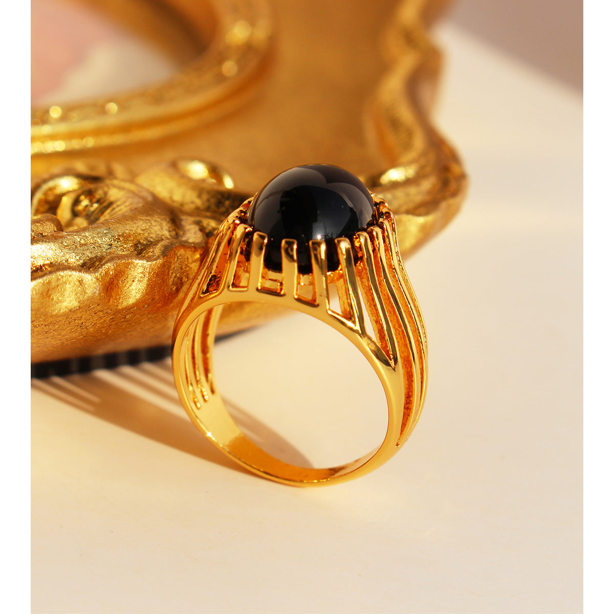 Luxe Black Noir Oval Ring JLTR0588