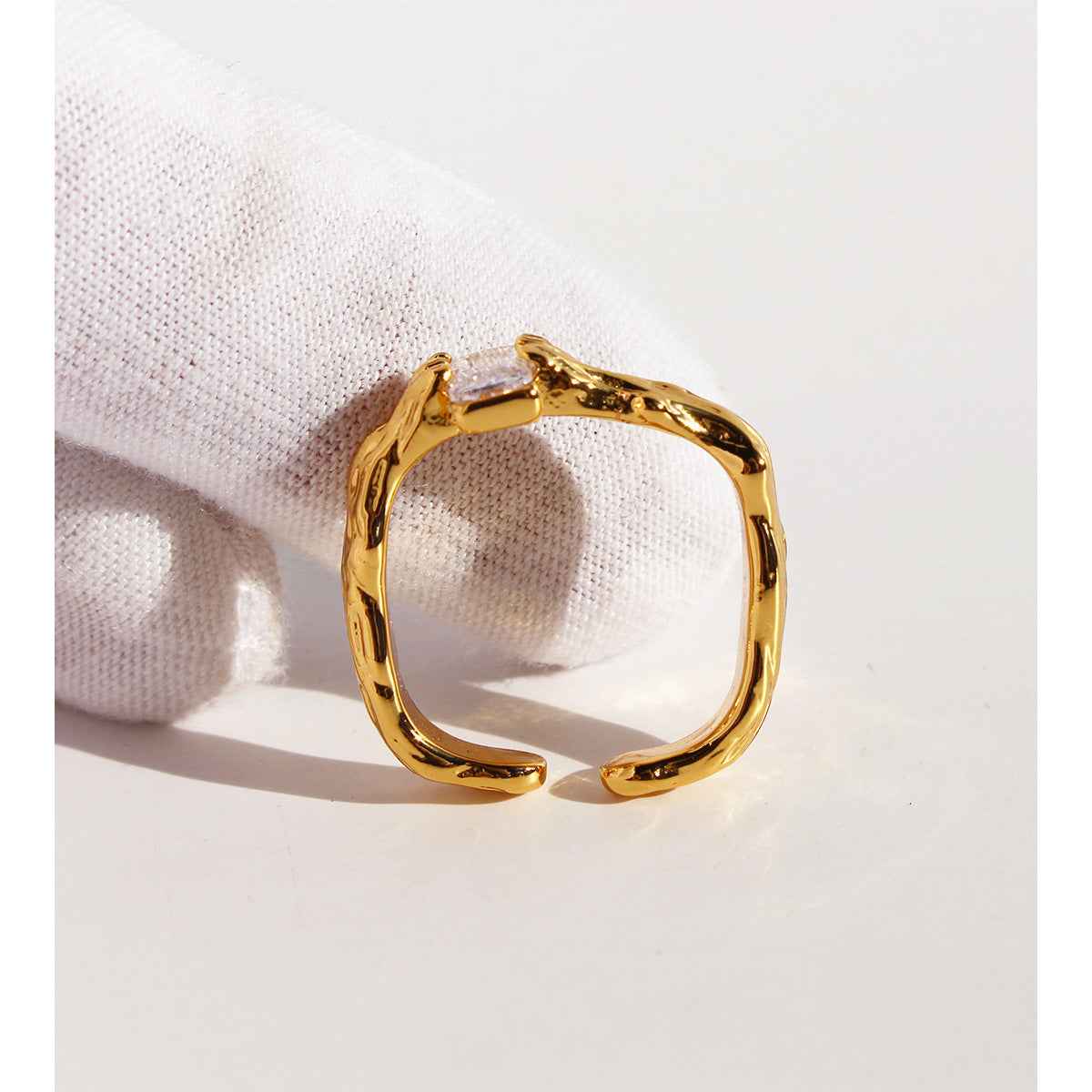 Sculpted Luxe Baguette Ring JLTR0589