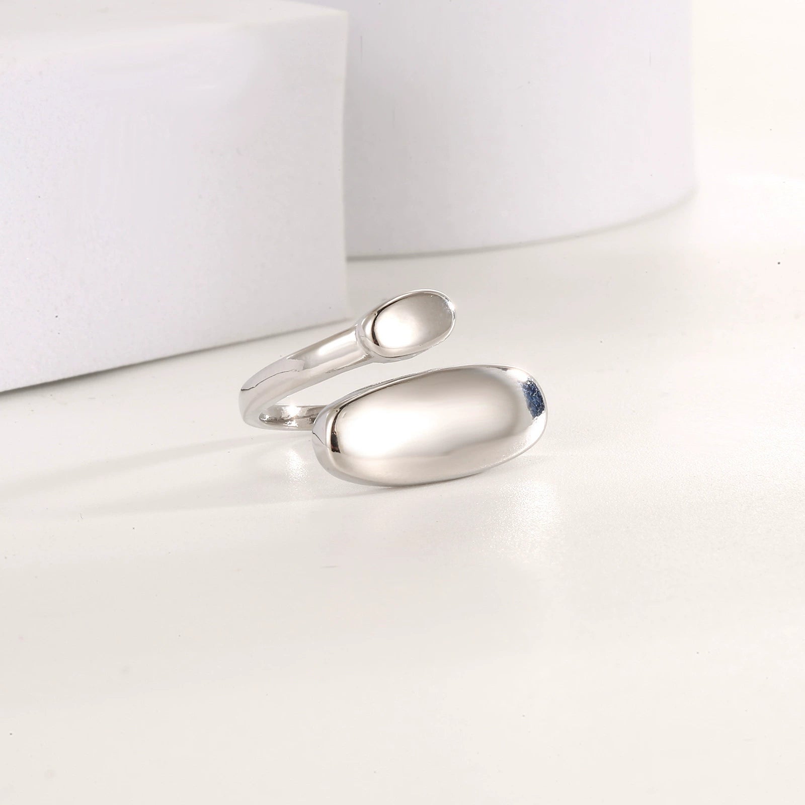 Minimalist Silver Open Ring with Oval Accents JLTR0609
