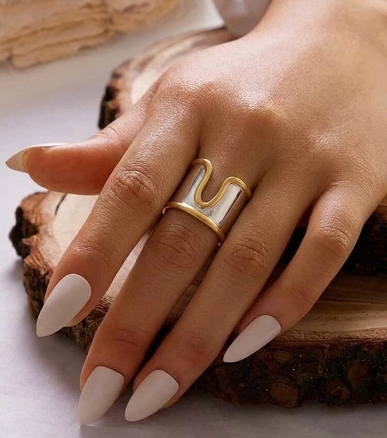 Dual Tone Adjustable Wave Ring JLTR0615