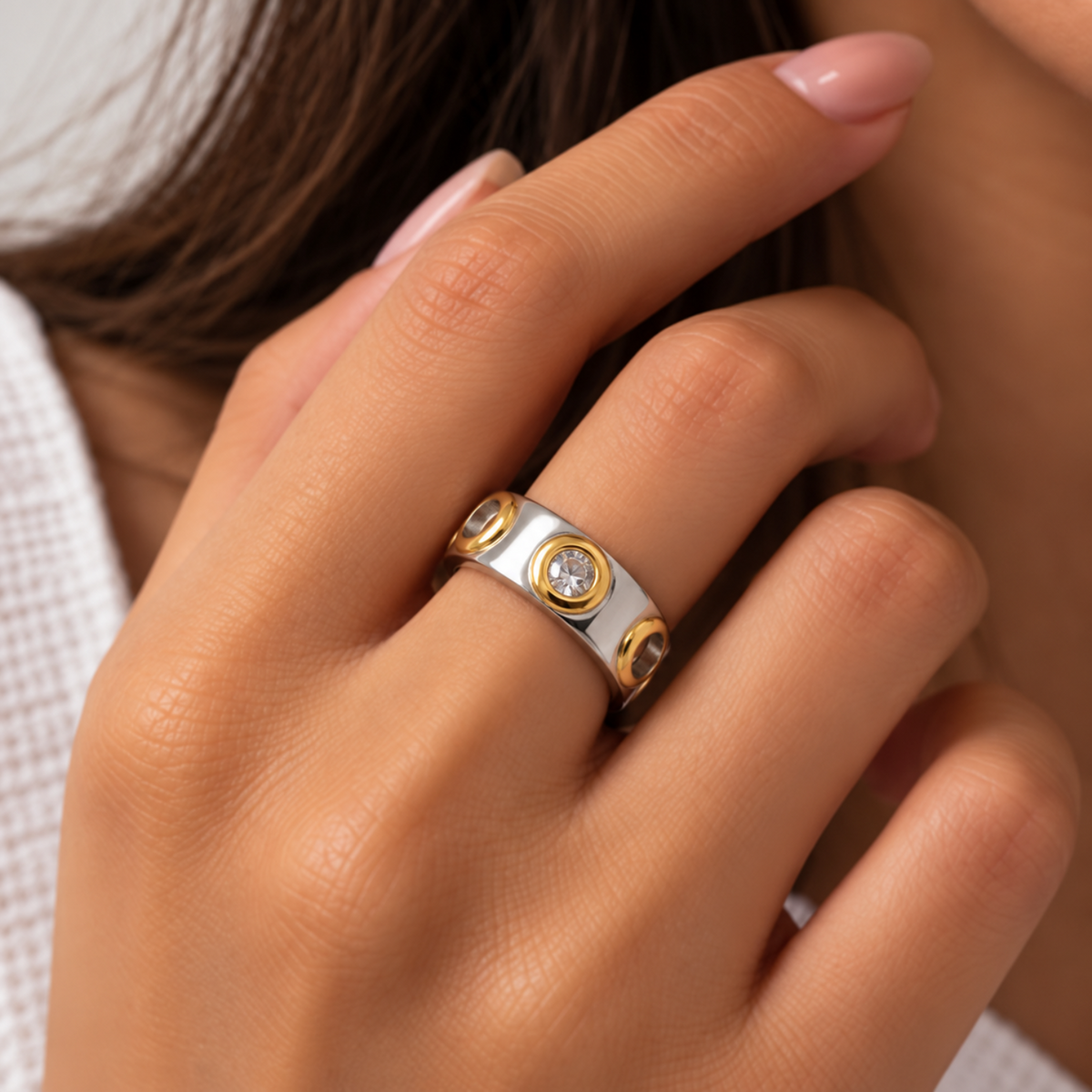 Dual Tone Stud Accent Band Ring JLTR0635