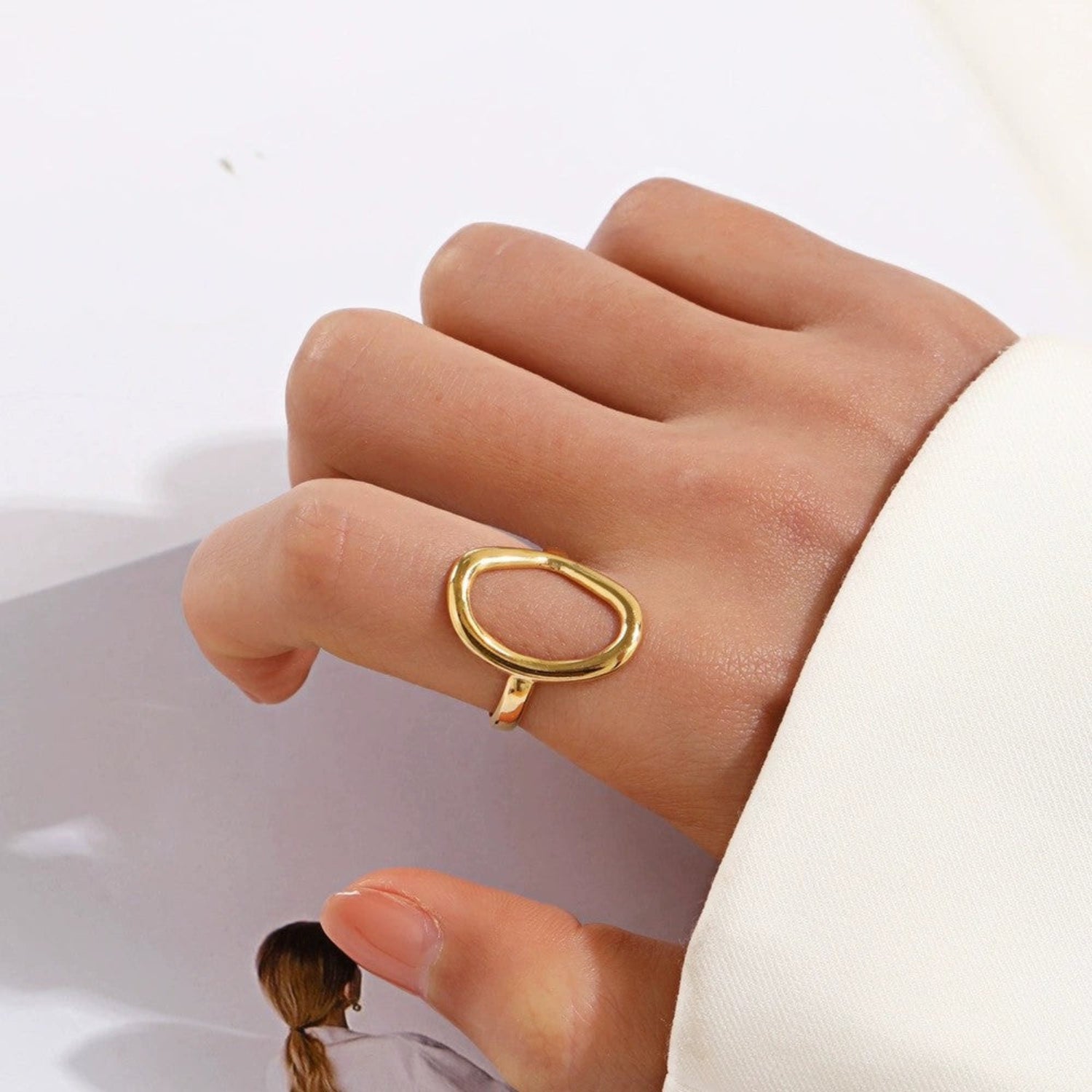 Abstract Hollow Gold Adjustable Ring JLTR0637