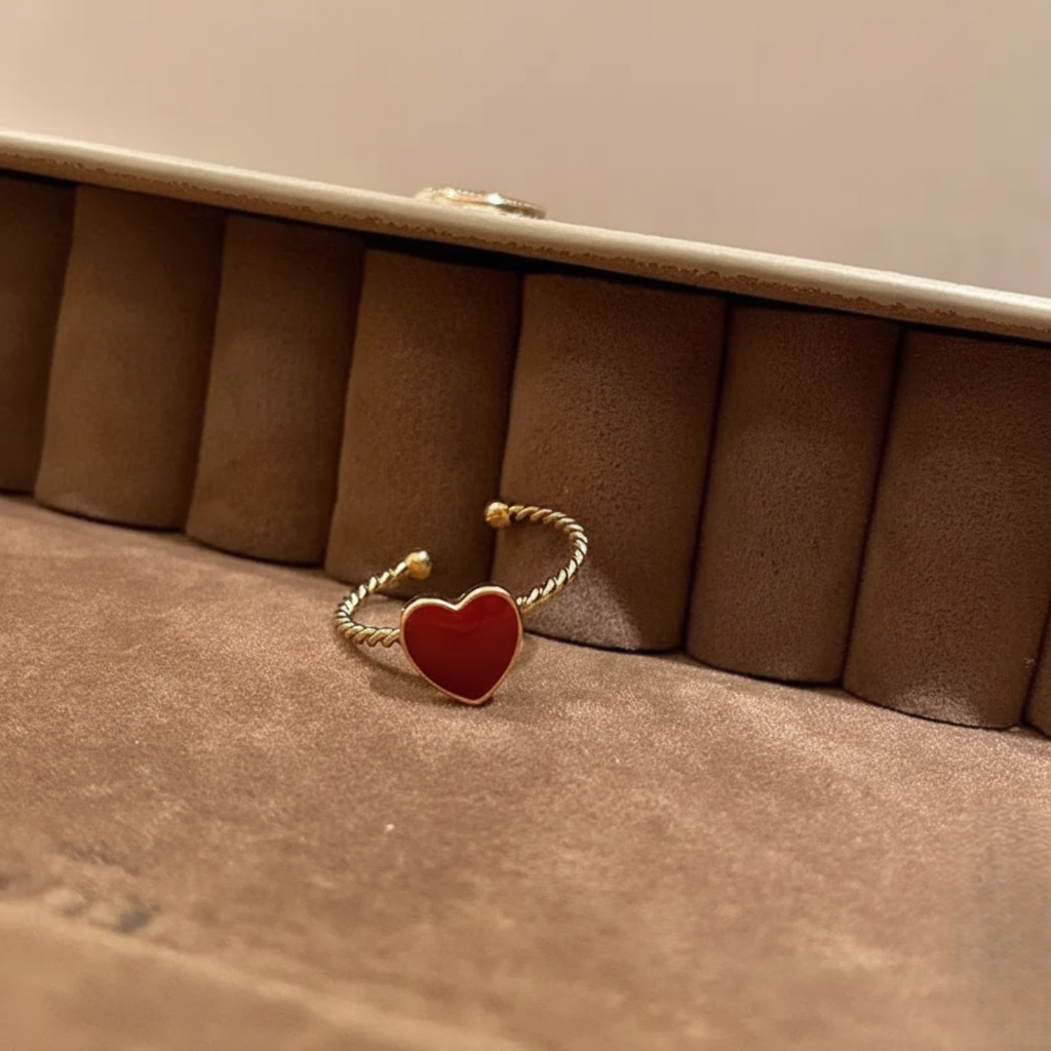 Red Heart Gold Twist Ring JLTR0679