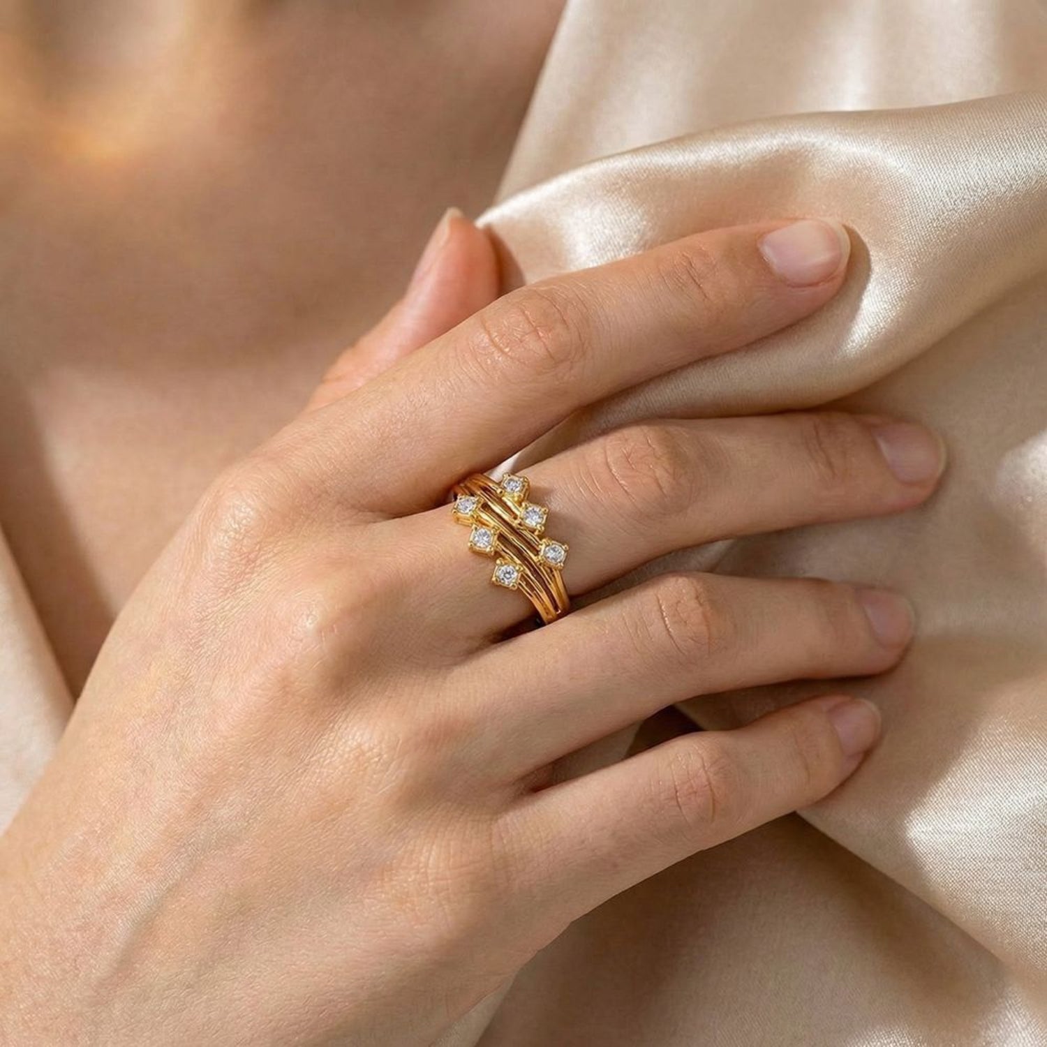 Gold Elegant Round Cluster Ring JLTR0796