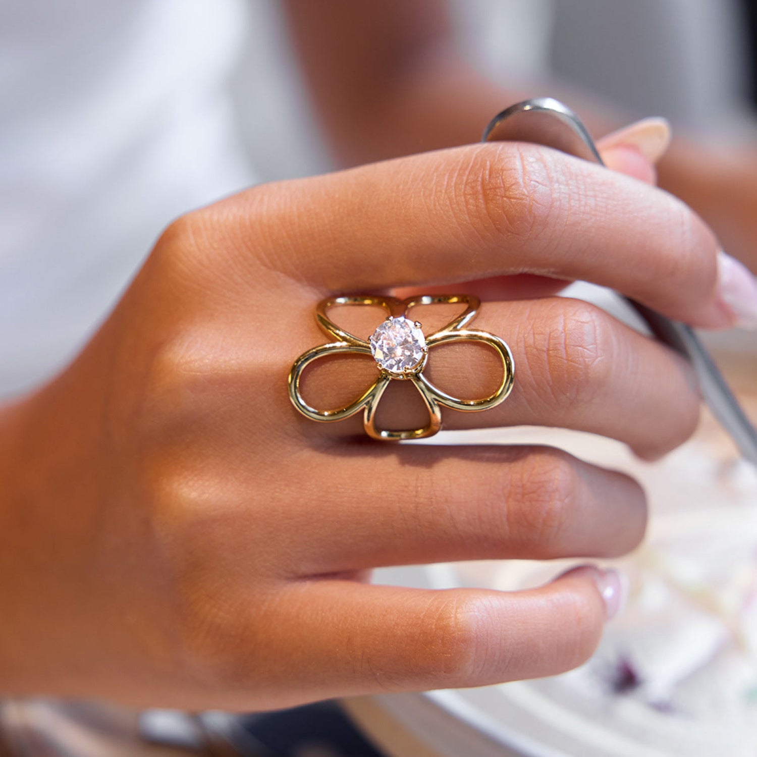 Gold Chic Flower Open Ring JLTR0804