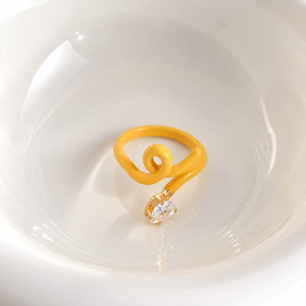 Yellow Spiral Crystal Ring JLTR0829