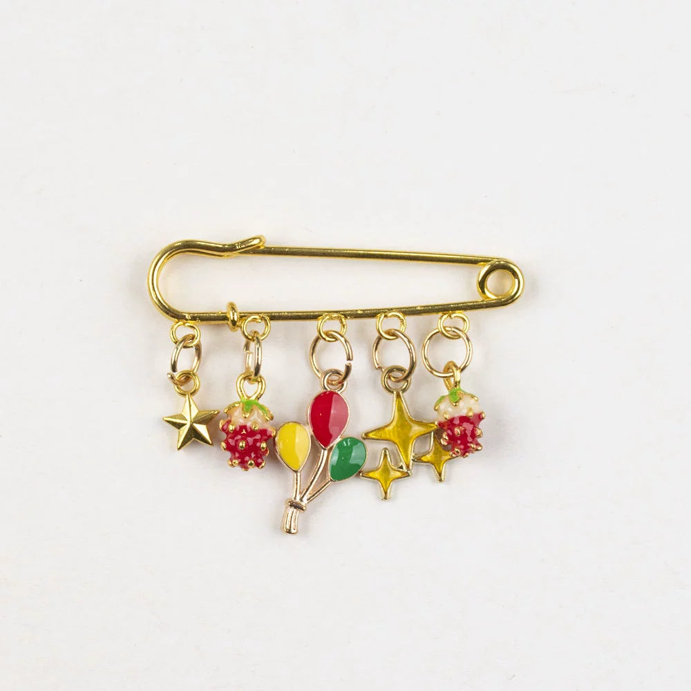 Just Lil Things Ocean Charm Saree Pin – Gold Color Pin with Starfish, Shell & Sea-Inspired Danglers JLTSP0003