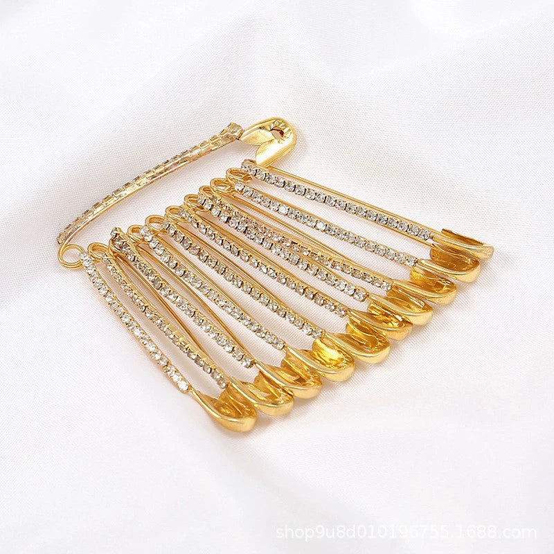 Just Lil Things Golden Crystal Elegance Saree Pin Set – Classic All-White Sparkle Design JLTSP0012
