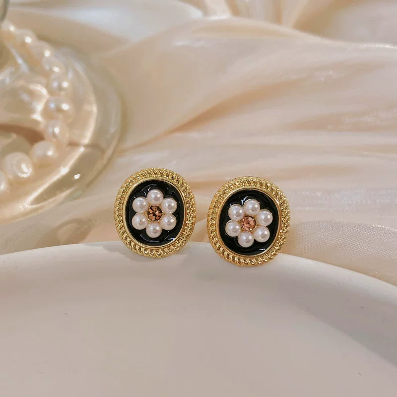 just-lil-things-black-pin-earrings-jlt11426