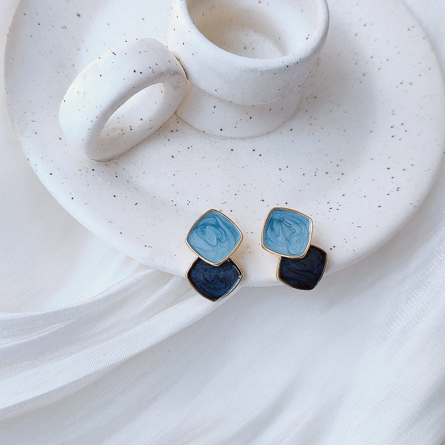 just-lil-things-pin-earrings-blue-earrings jlt10208