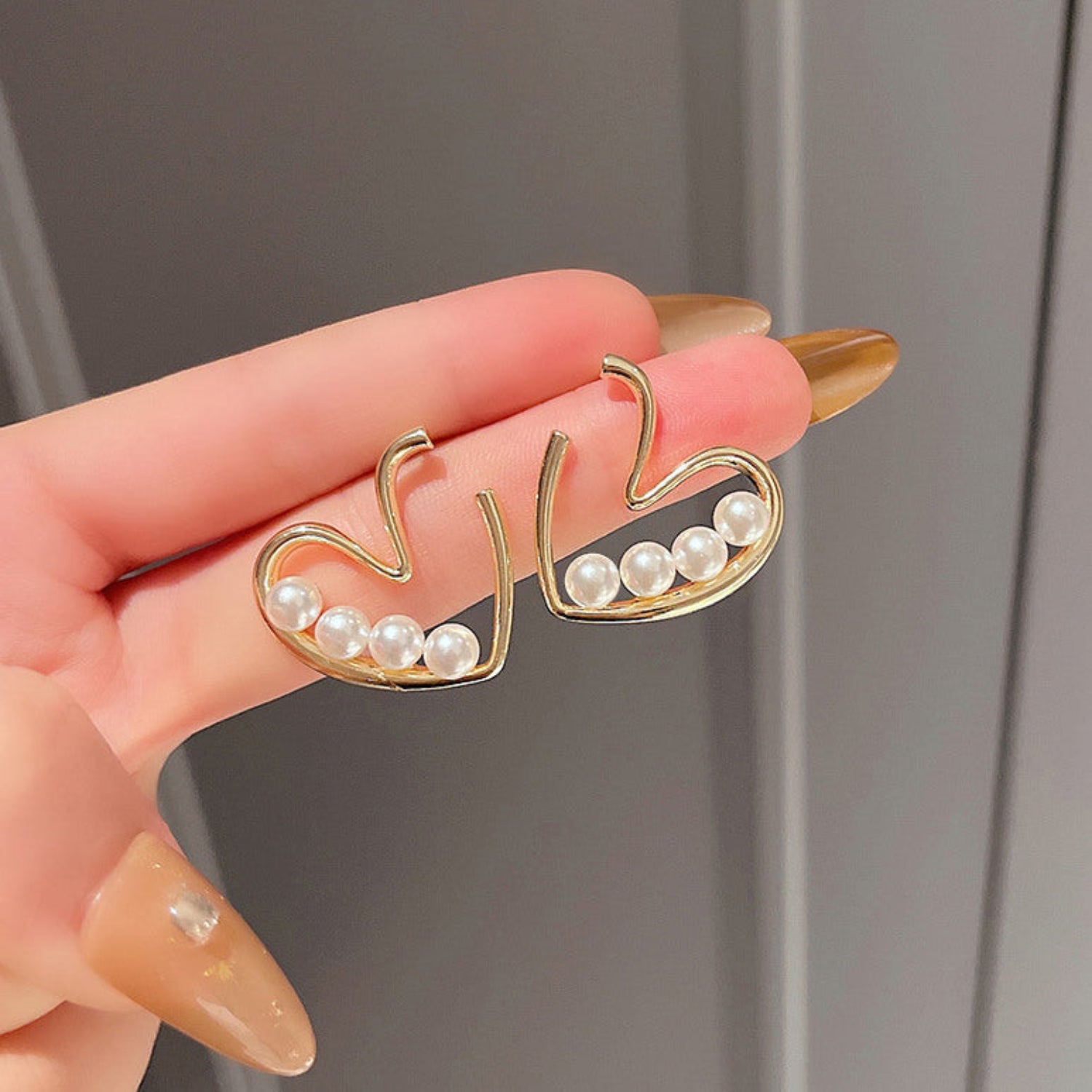 Gold Pearl Heart Pin Earring JLT11477