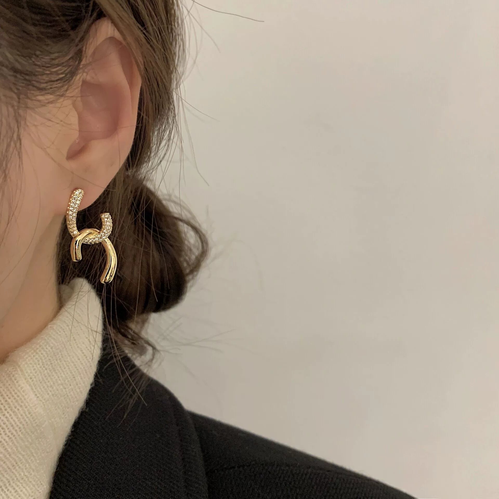 Just Lil Things-Unite link hoop-Pin Earrings jlt11482