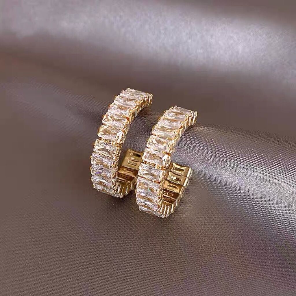 Gold Hoop Earrings with Baguette-Cut Crystals jlt11723