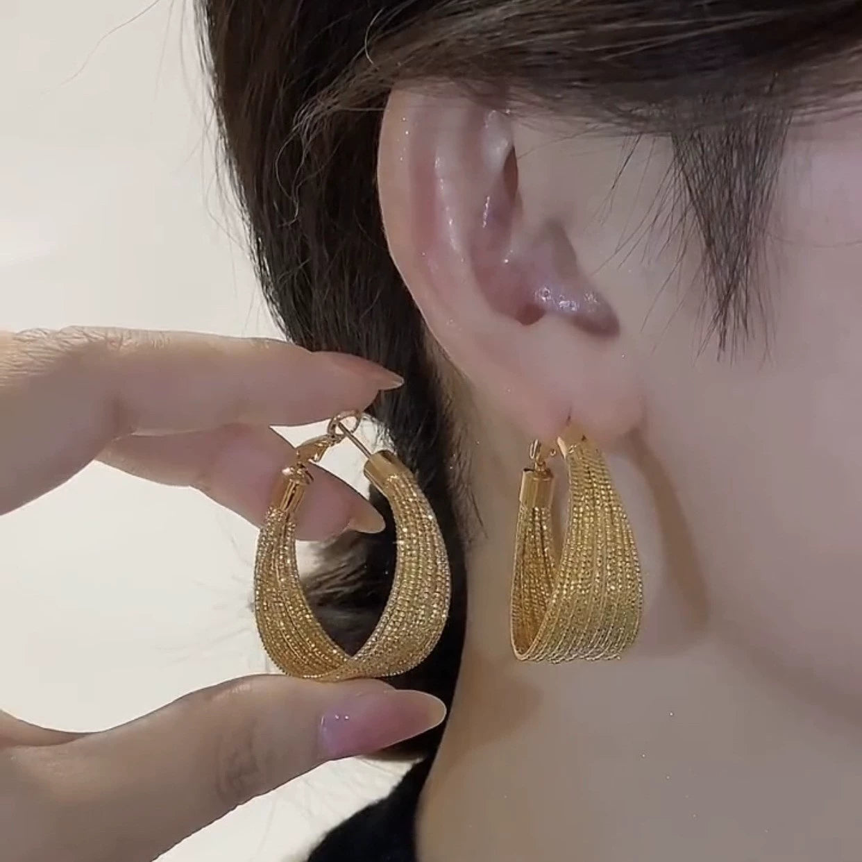 just-lil-things-Shimmer-hoop-earrings-jlt12134