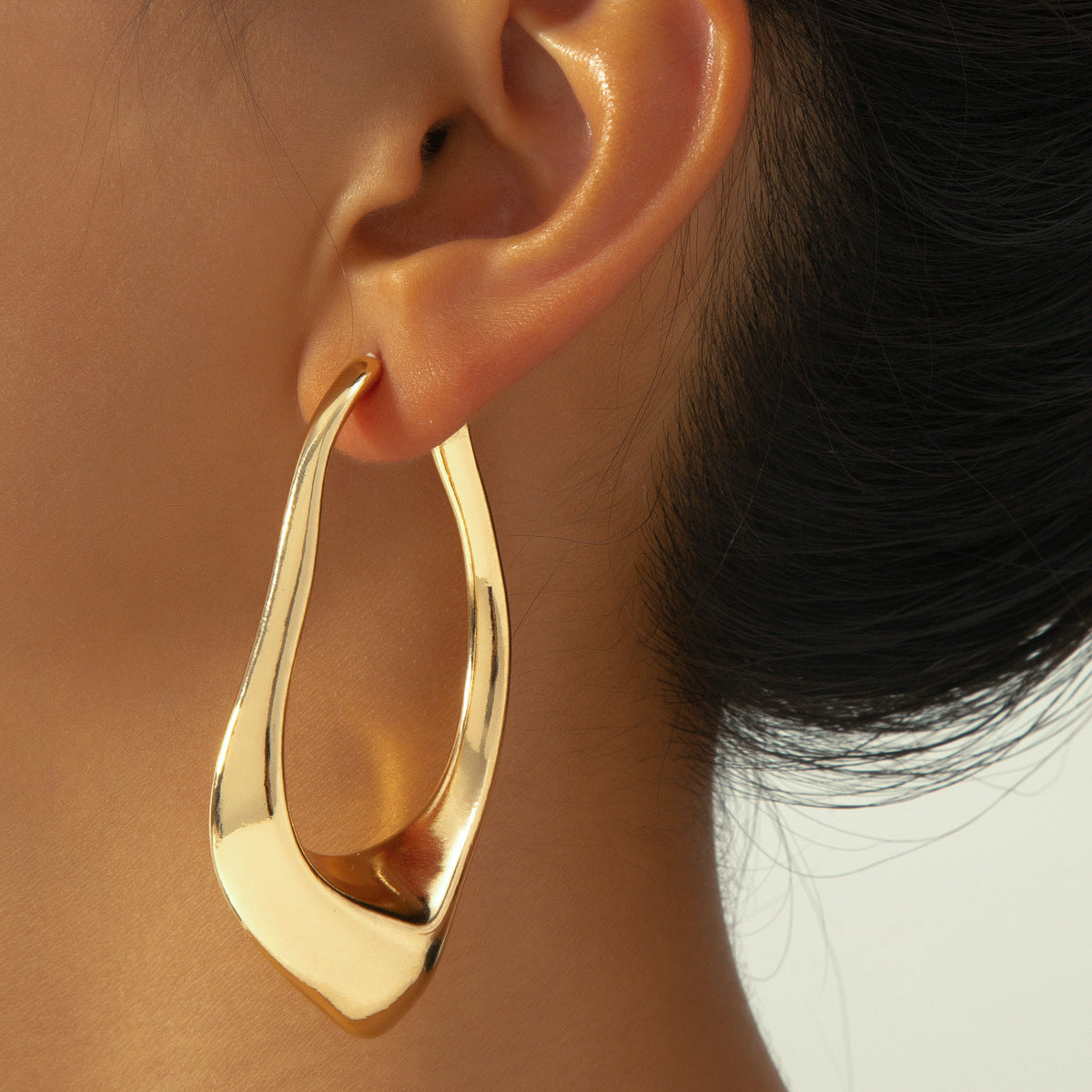 just-lil-things-artificial-gold-earrings-1