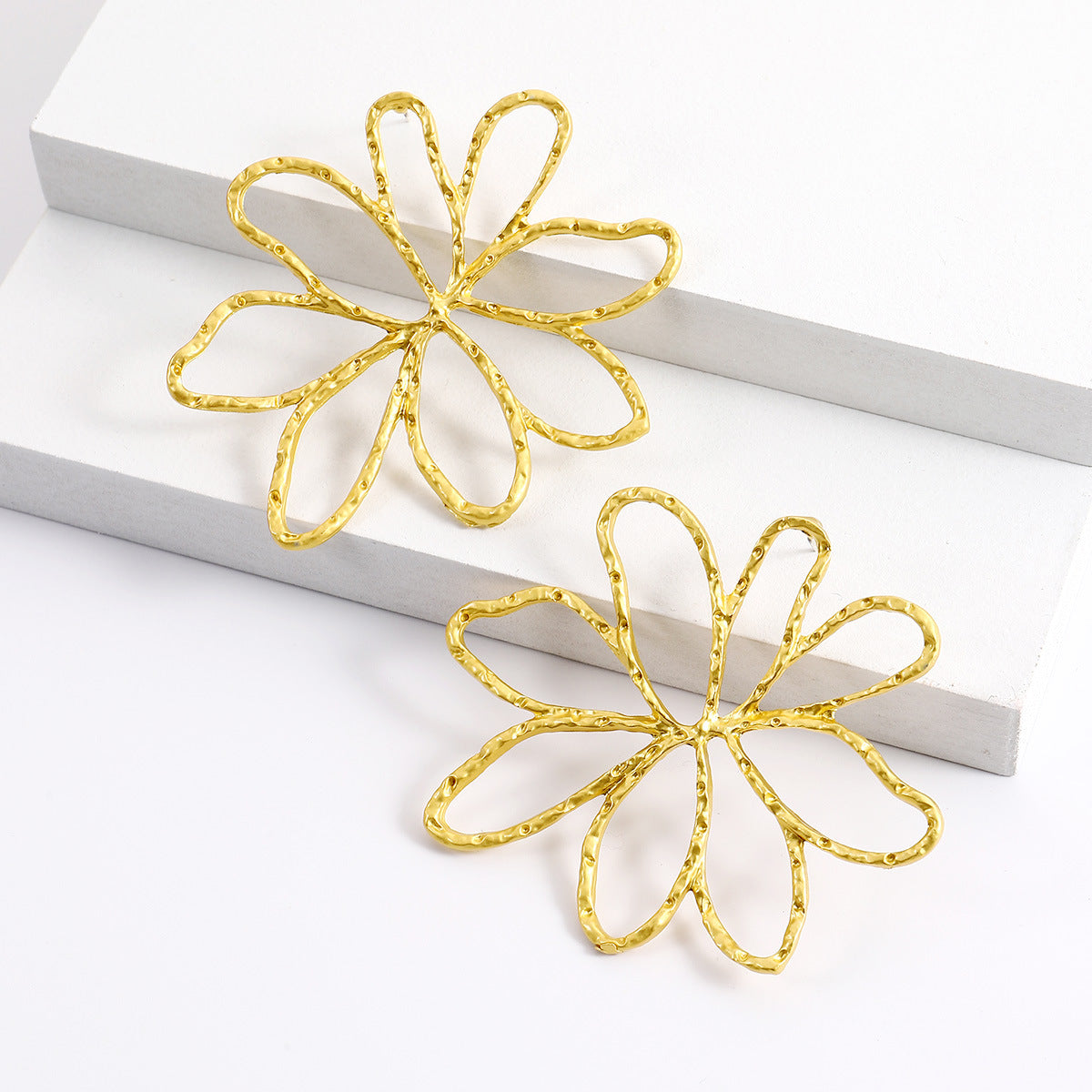 just-lil-things-gold-pin-earrings-1