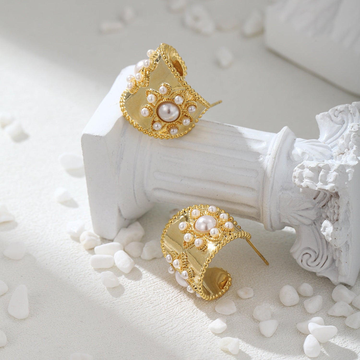 Flower Paved Wide C shaped Gold Earrings JLT12801