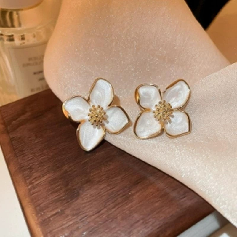 Blossom Breeze earrings JLT13024