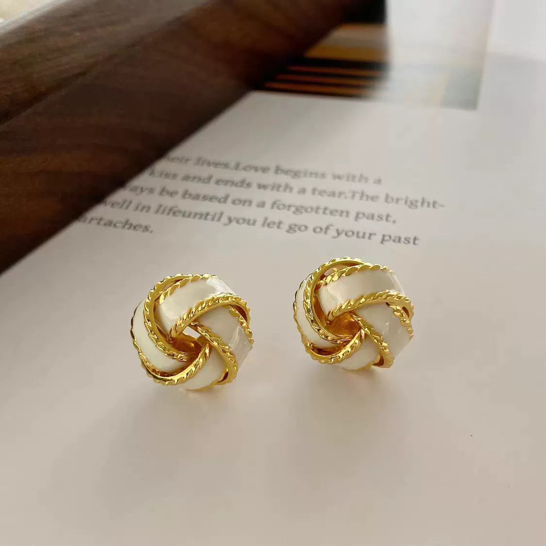 drip glaze twist earrings jlt13078
