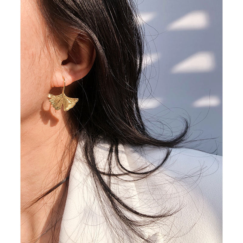 artistic design ginkgo leaf fashion earrings jlt13132