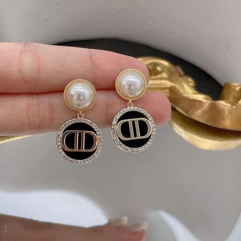 Pearl Emblem Drops JLT13217